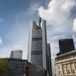 Германия пытается помешать возможному поглощению Commerzbank, сообщили СМИ