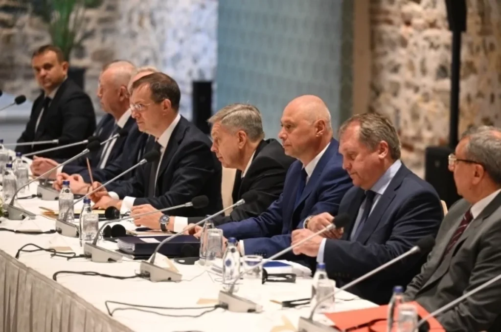 МИД-Турции-сообщил-время-третьего-раунда-переговоров-России-и-Украины