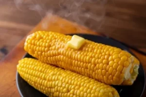 Можно-ли-хранить-вареную-кукурузу?