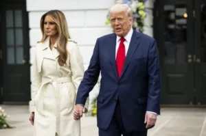 Трамп-сообщил,-что-перед-сном-называет-свою-супругу-Меланию-первой-леди
