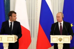 Блохин-рассказал-об-изменении-тональности-разговора-Путина-и-Макрона