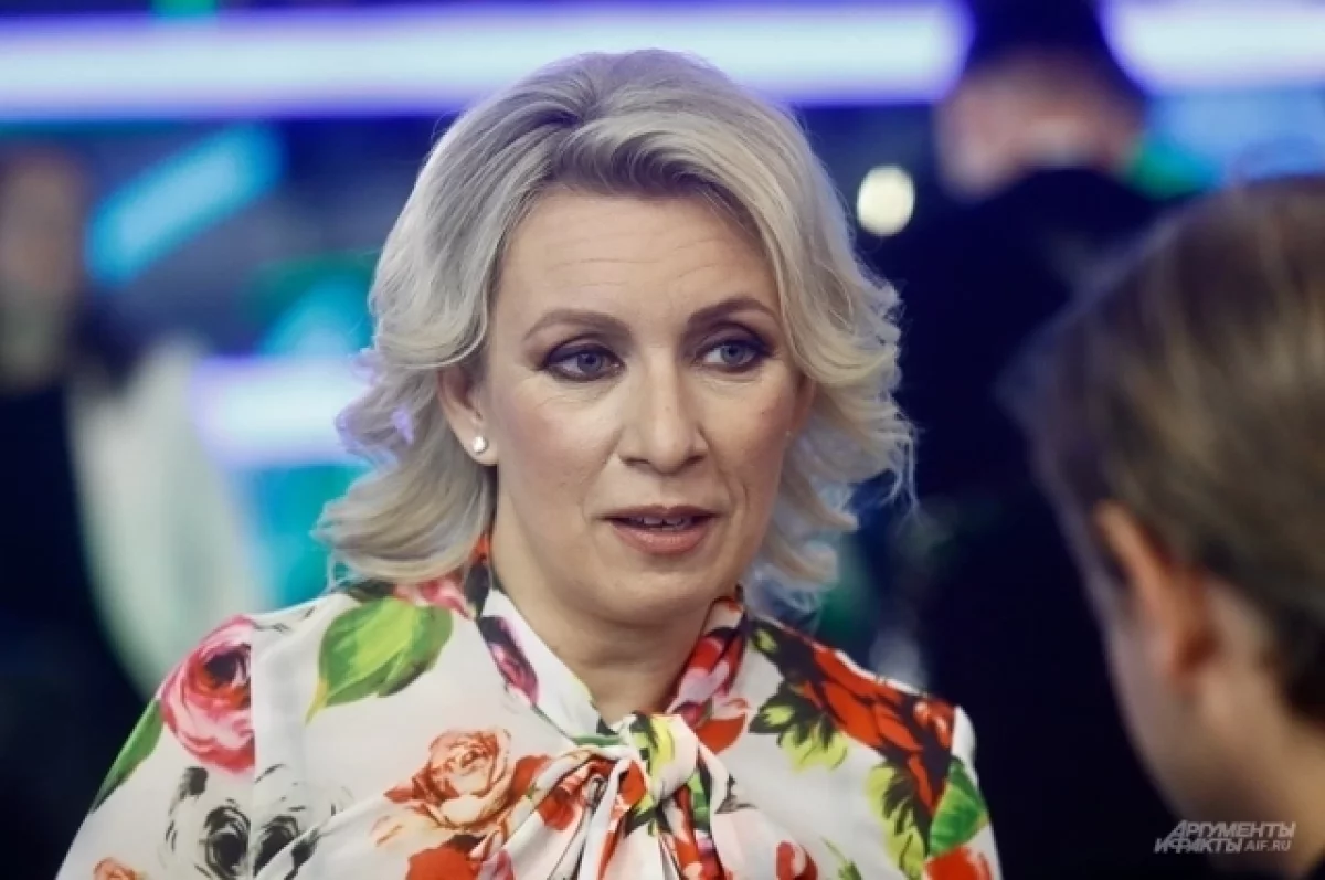 Захарова-рассказала,-о-чем-будет-ее-совместная-песня-с-рэпером-Птахой