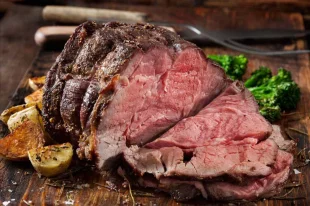 Вызывает рак? Главный терапевт Драпкина рассказала о пользе и вреде мяса