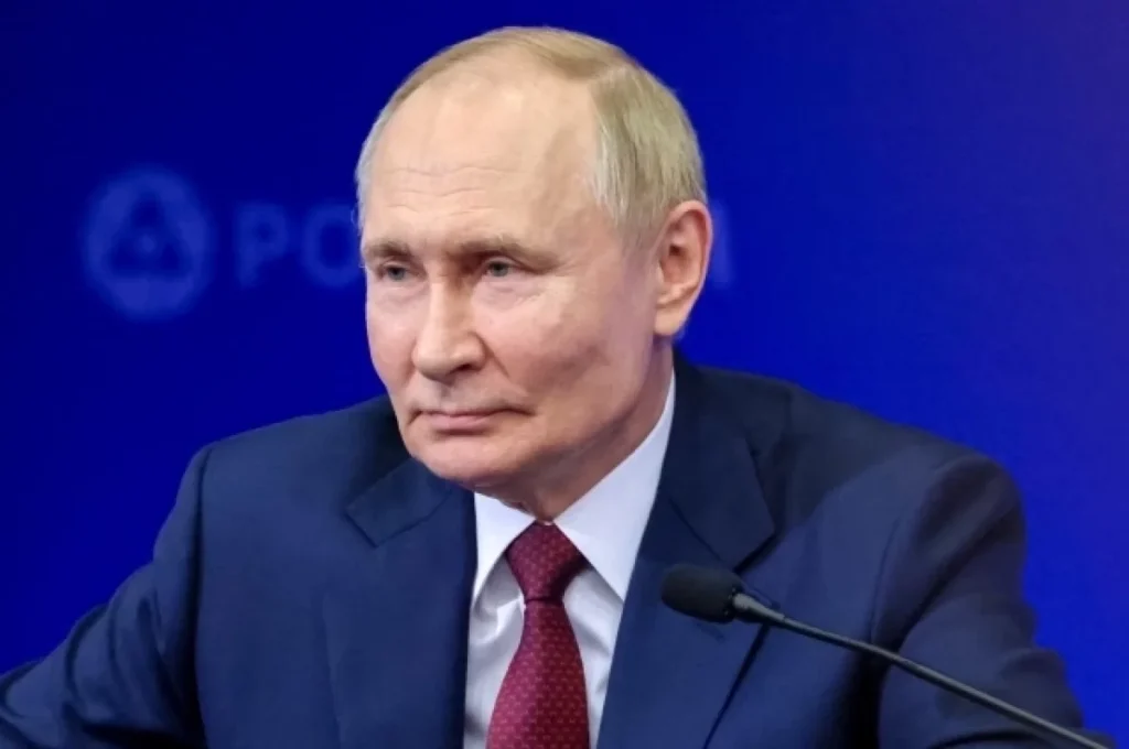 Журнал Compact запланировал выпуск двух партий монет с изображением Путина