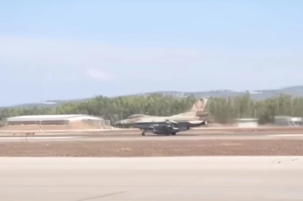 В-Израиле-заявили-о-сработавших-сиренах-в-районах-на-границе-с-Газой