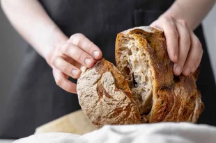 Четыре-ингредиента.-Эксперт-Ткачева-объяснила,-как-испечь-вкусный-хлеб-дома